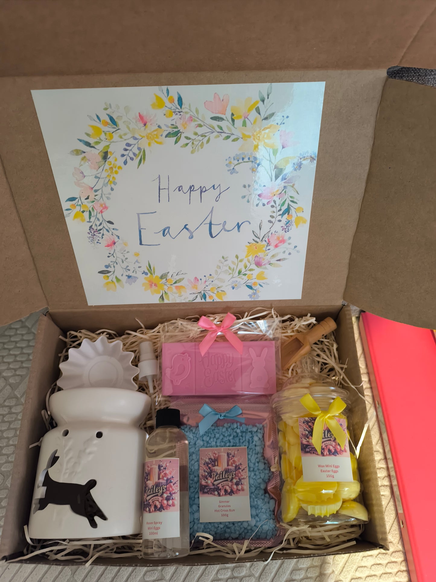 Easter wax gift box, highly scented, a perfect gift, vegan and cruelty free, handmade