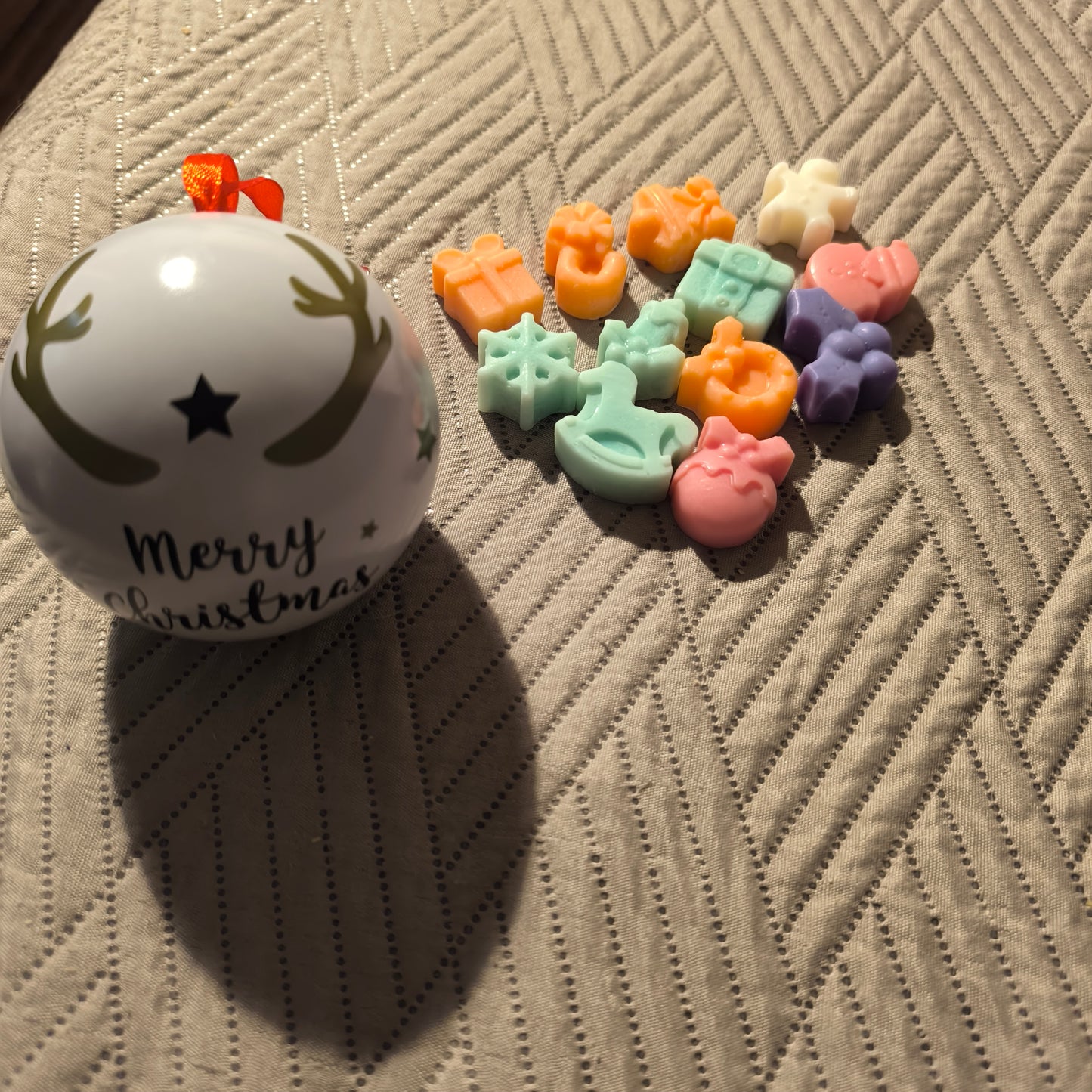 Christmas tin wax melts