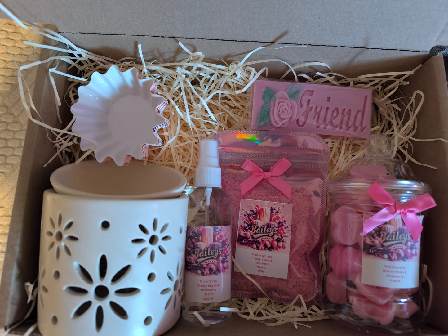 Friend wax gift box, present.